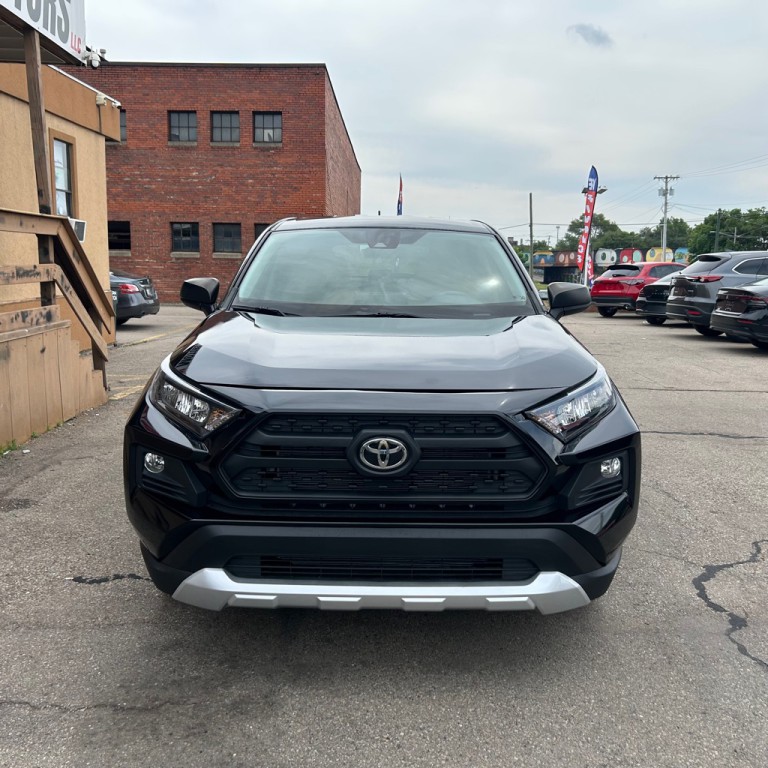 2022 Toyota Rav4 Image 2