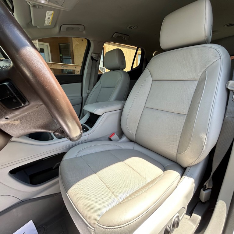 2020 GMC Acadia Image 9