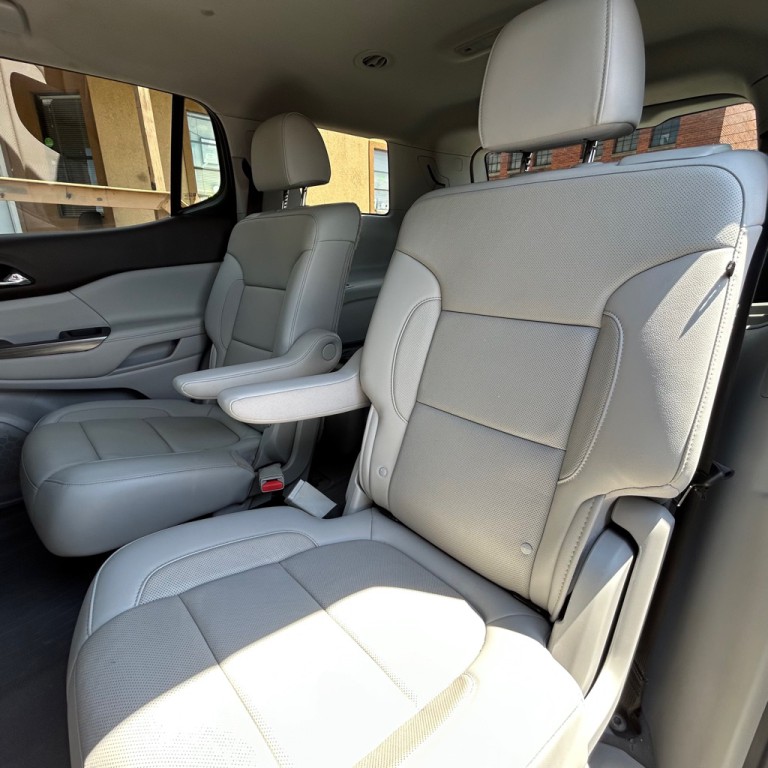 2020 GMC Acadia Image 10