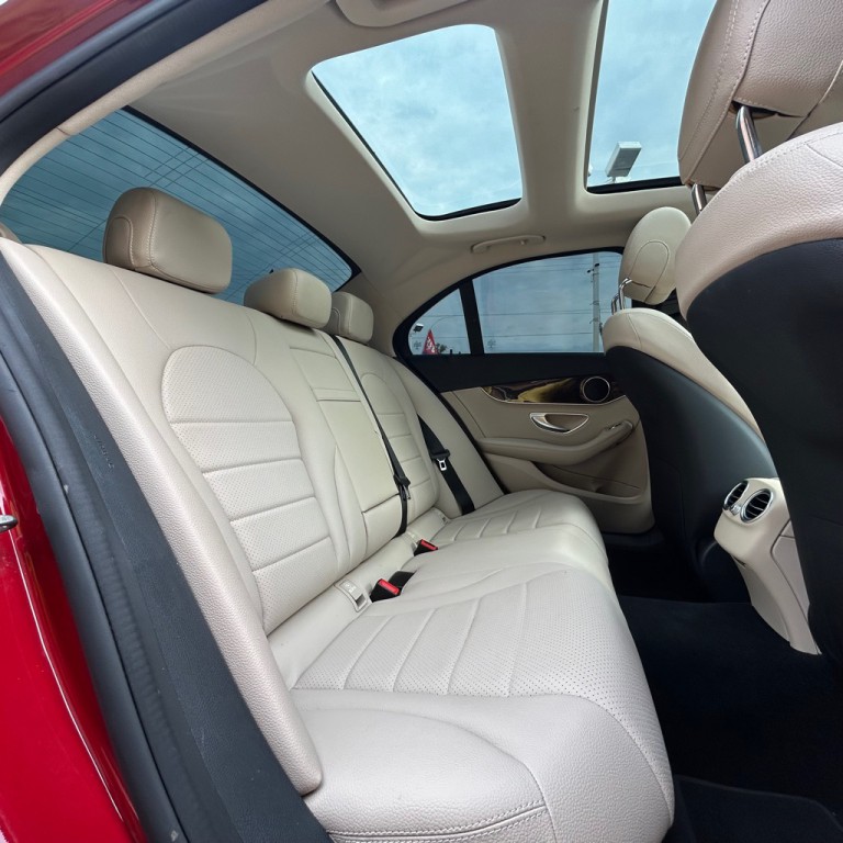2018 Mercedes-Benz C-Class Image 12