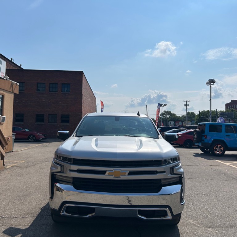 2021 Chevrolet Silverado 1500 Image 2