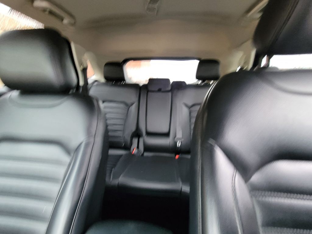 2020 Ford Edge Image 8