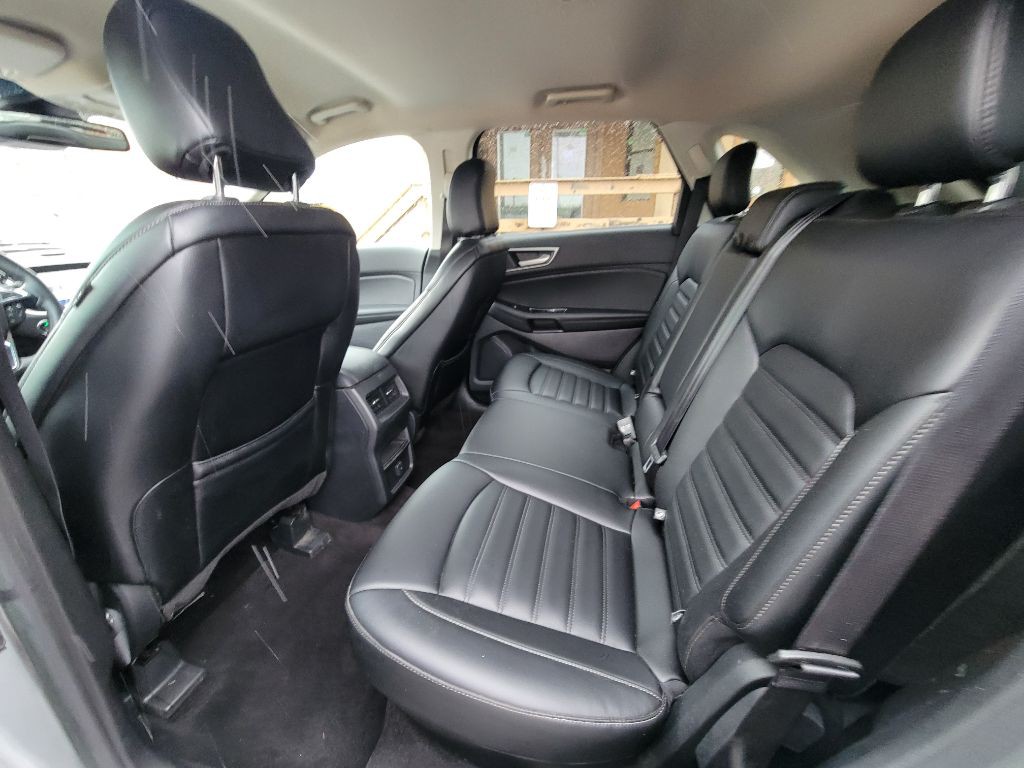 2020 Ford Edge Image 12