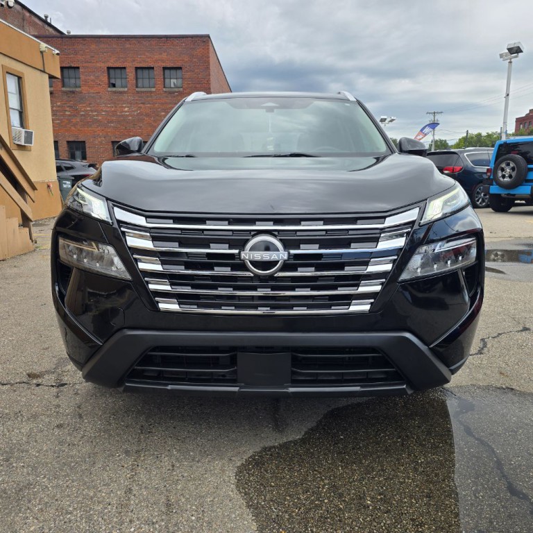 2024 Nissan Rogue Image 2