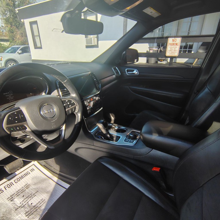 2022 Jeep Grand Cherokee Image 13