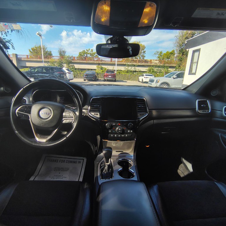 2022 Jeep Grand Cherokee Image 16