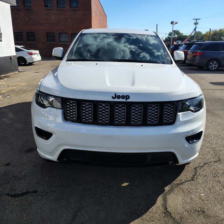2022 Jeep Grand Cherokee Image 4