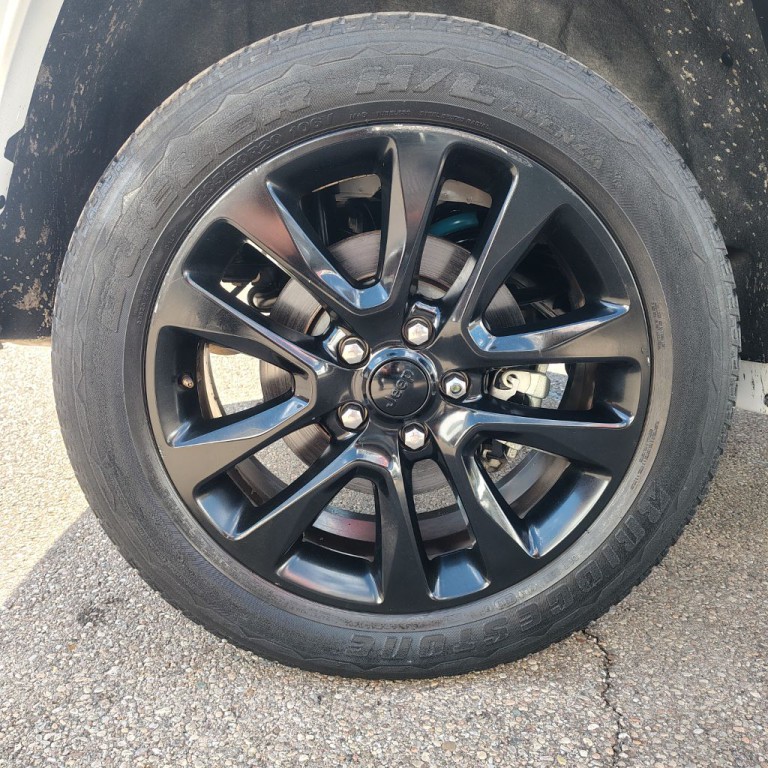 2022 Jeep Grand Cherokee Image 10