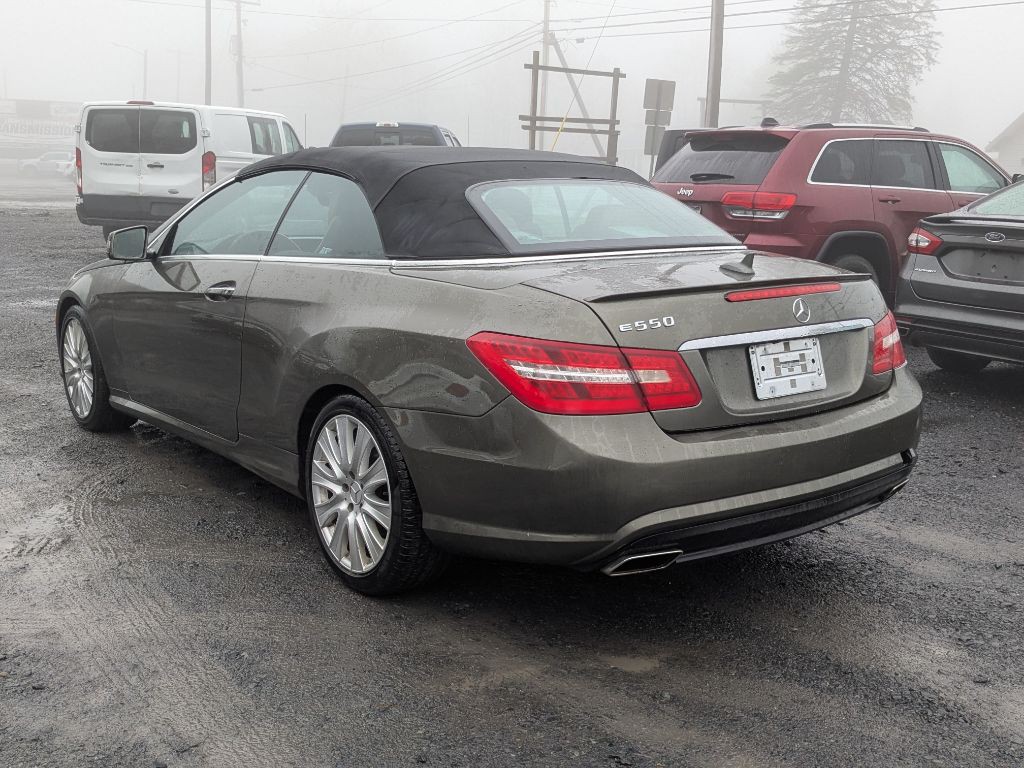 2011 Mercedes-Benz E-Class Image 3