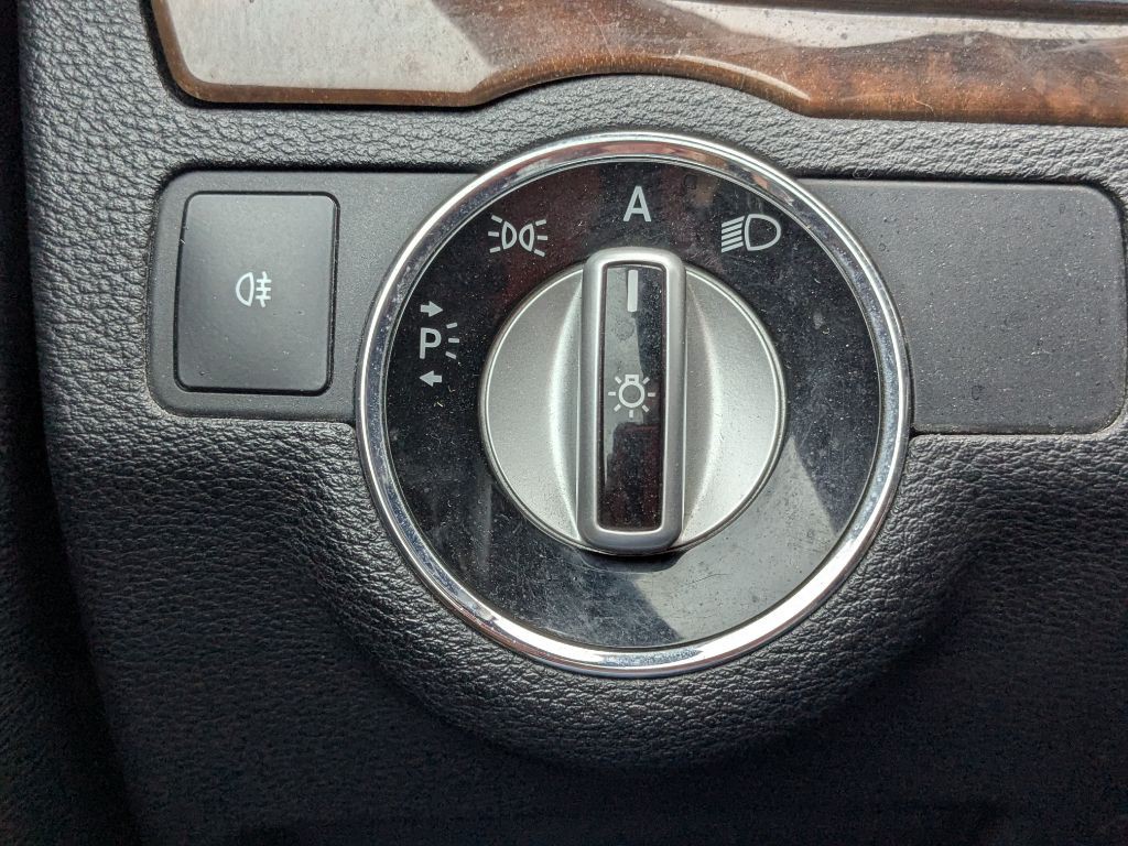 2011 Mercedes-Benz E-Class Image 15