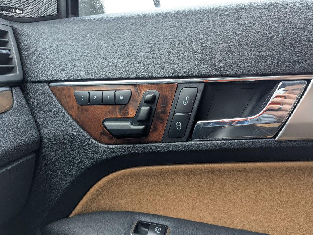 2011 Mercedes-Benz E-Class Image 26