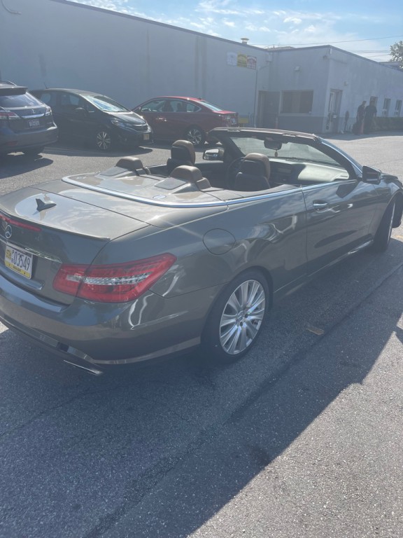 2011 Mercedes-Benz E-Class Image 28