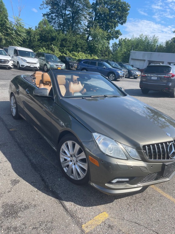 2011 Mercedes-Benz E-Class Image 30