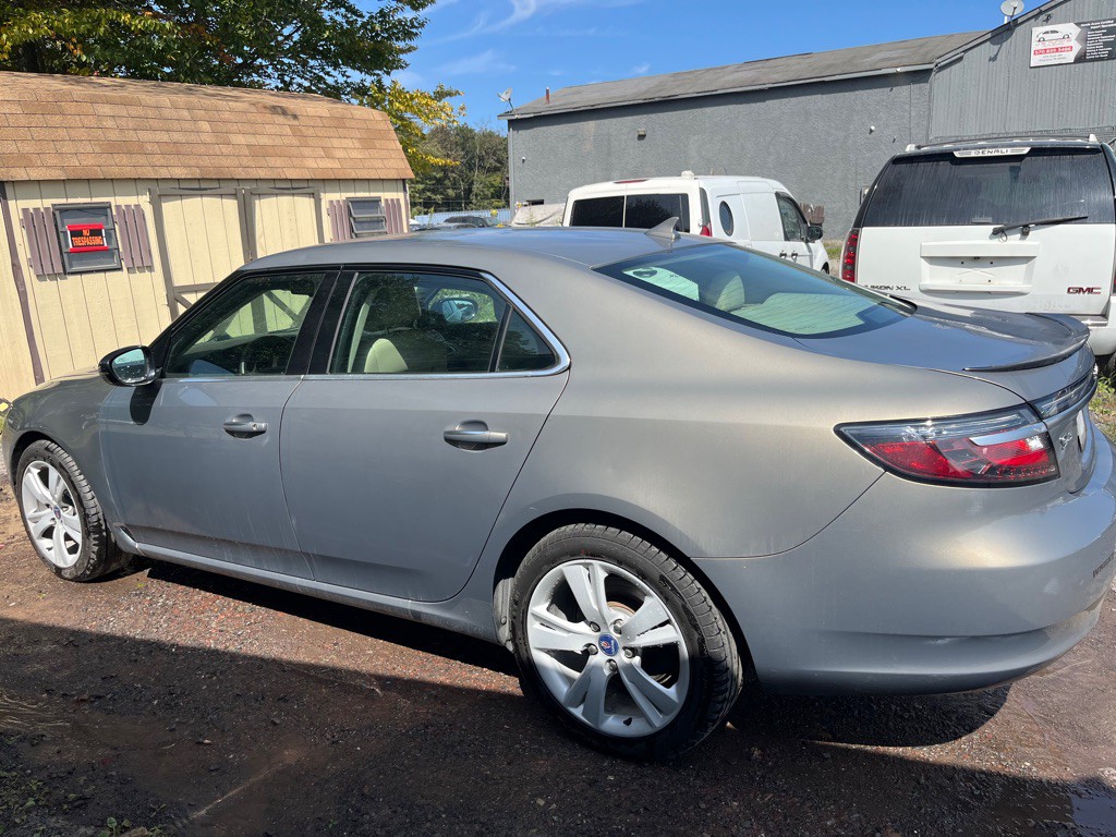 2011 Saab 9-5 Image 4