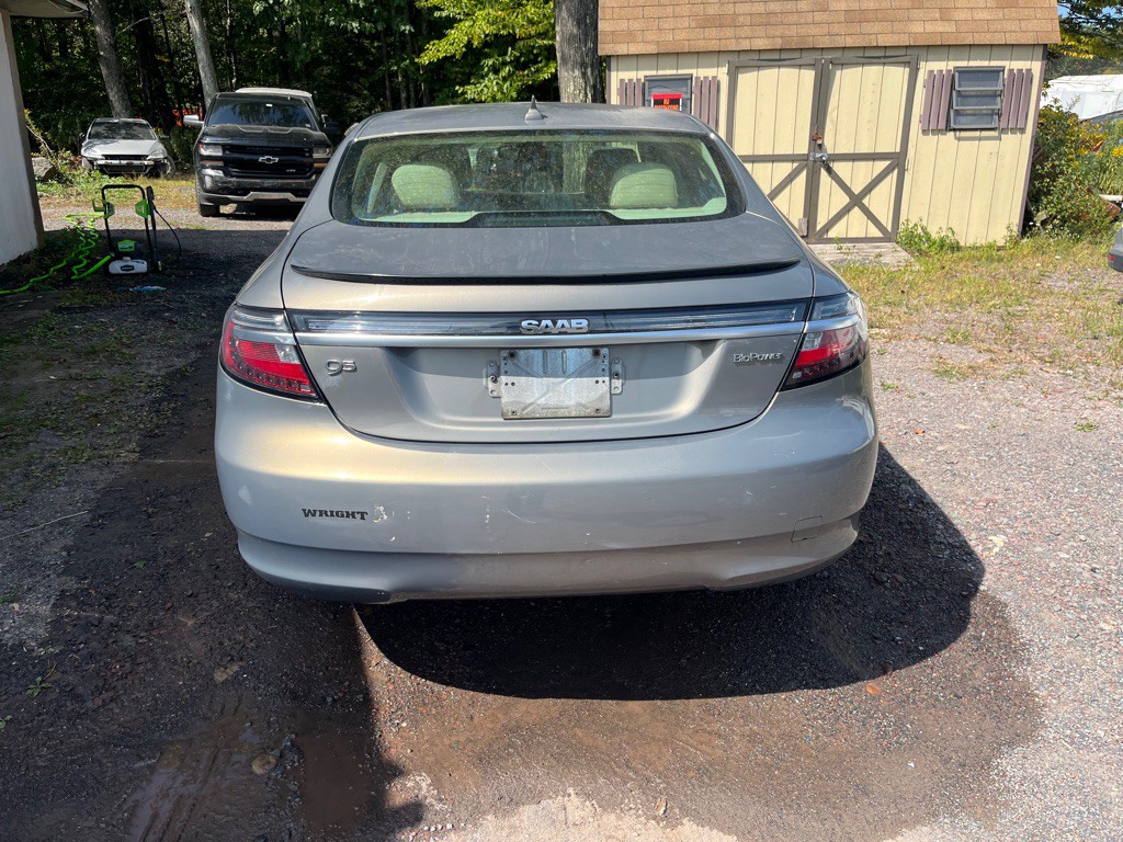 2011 Saab 9-5 Image 5