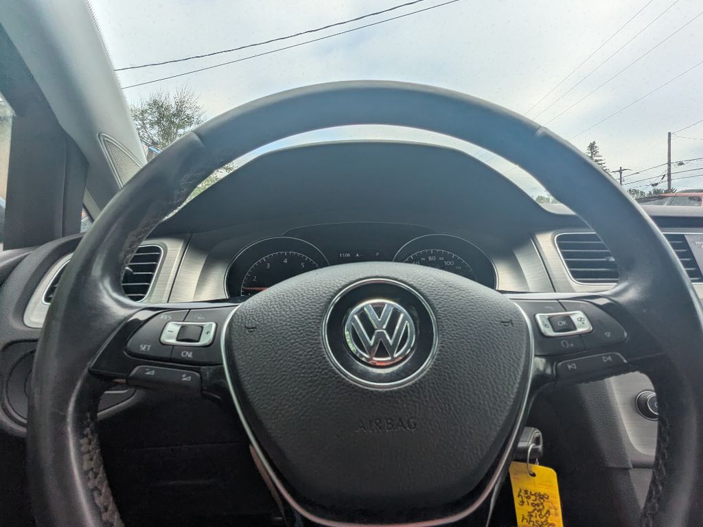 2015 Volkswagen Golf Image 15