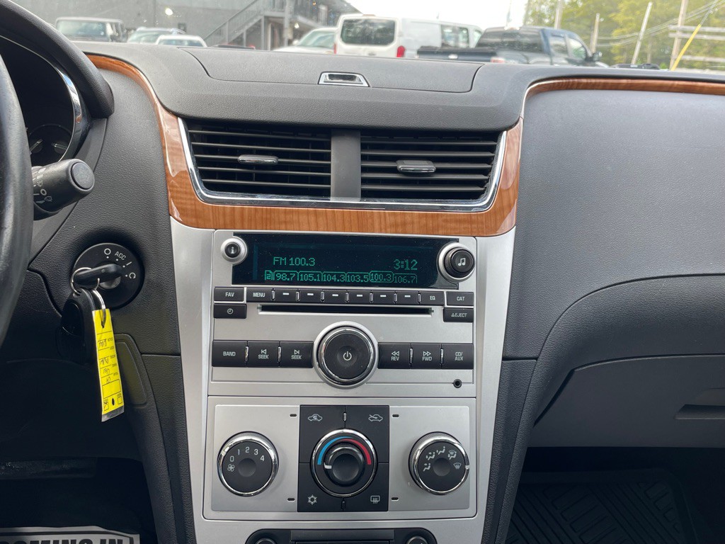 2009 Chevrolet Malibu Image 12
