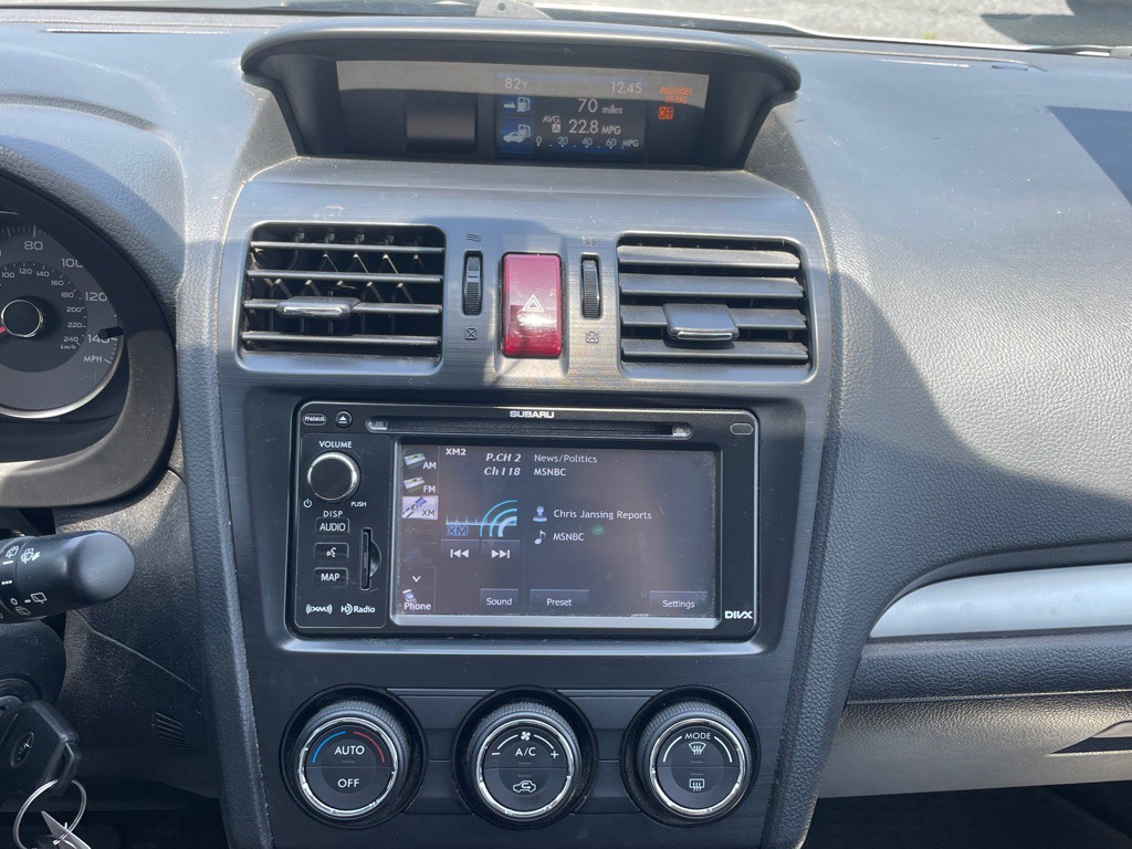 2015 Subaru Forester Image 13
