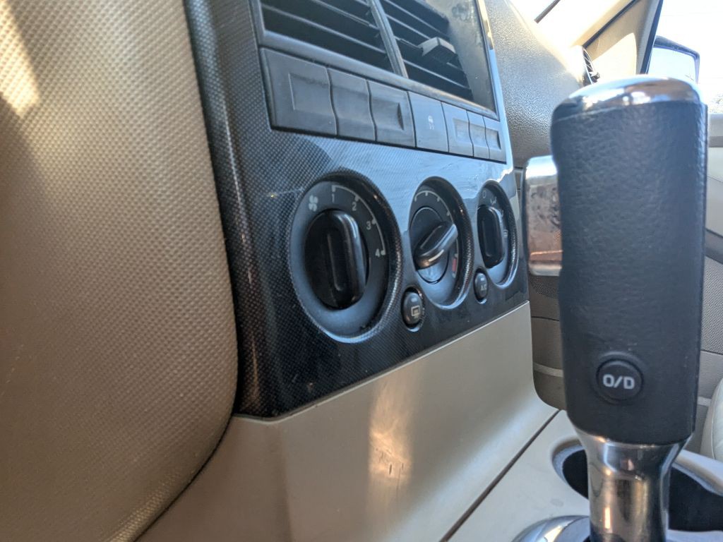 2008 Ford Explorer Image 15