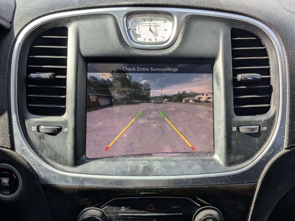 2015 Chrysler 300 Image 18