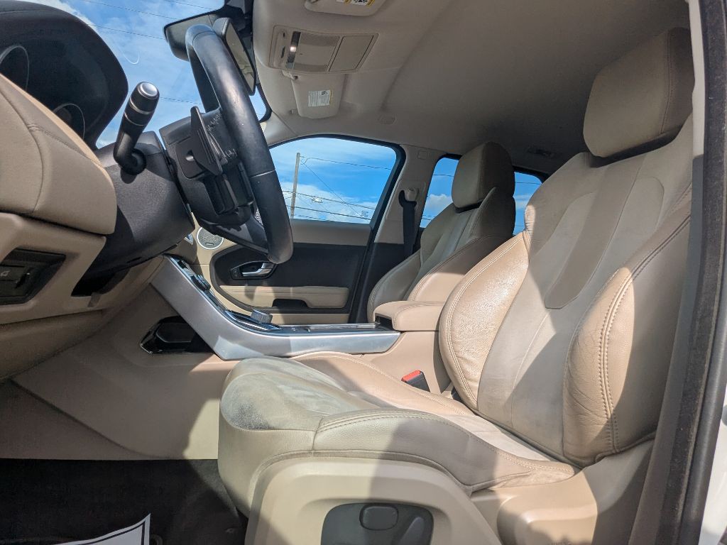 2014 Land Rover Range Rover Evoque Image 9
