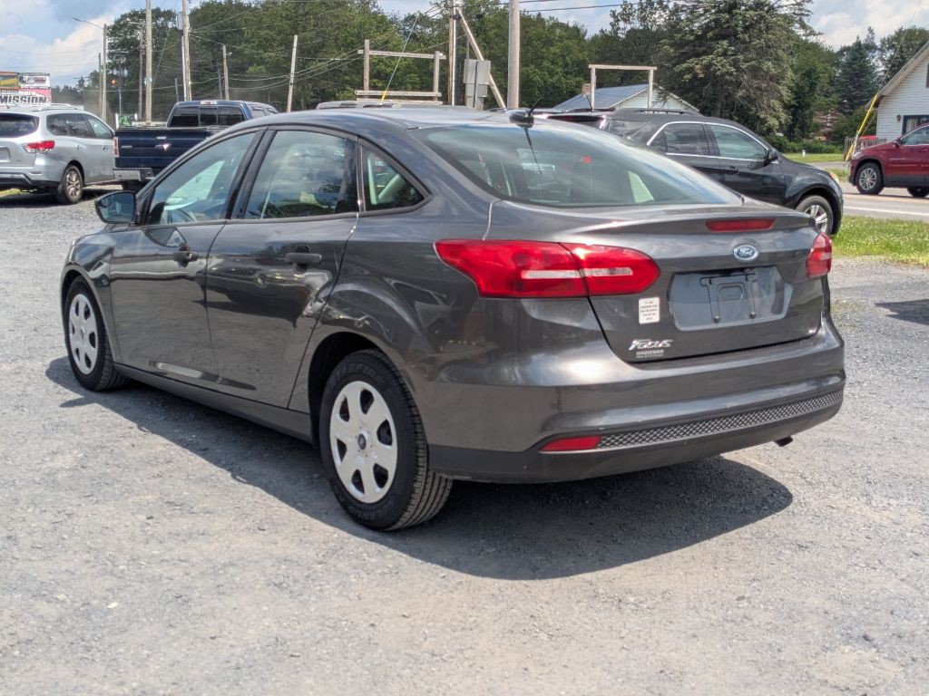 2017 Ford Focus Image 3