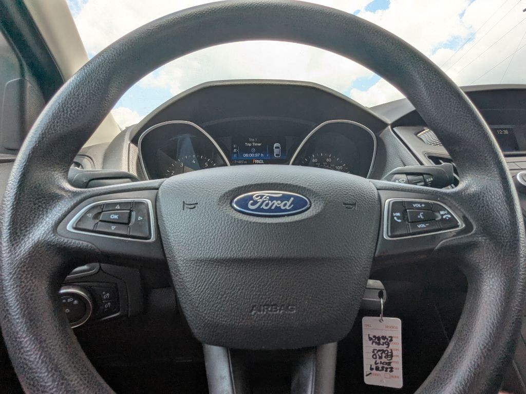 2017 Ford Focus Image 10