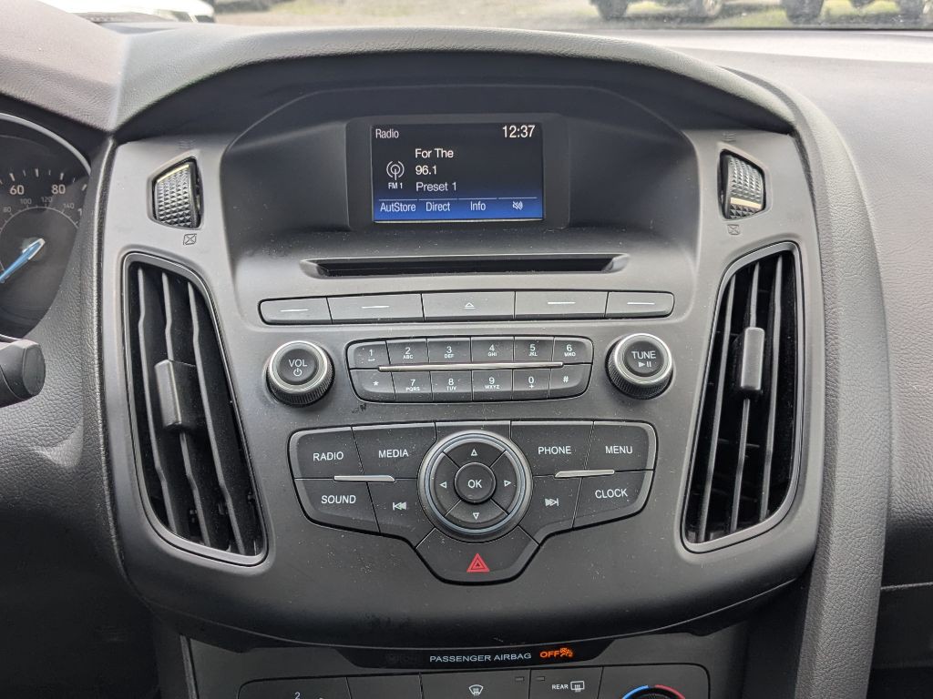 2017 Ford Focus Image 14