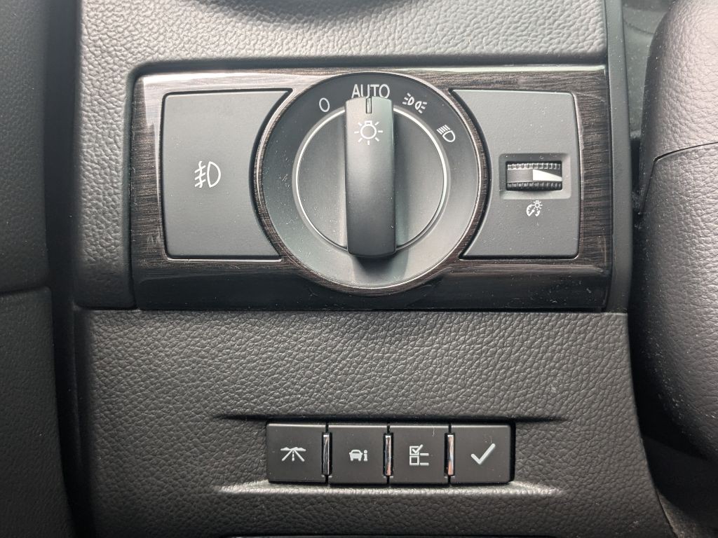 2014 Chevrolet Captiva Image 11