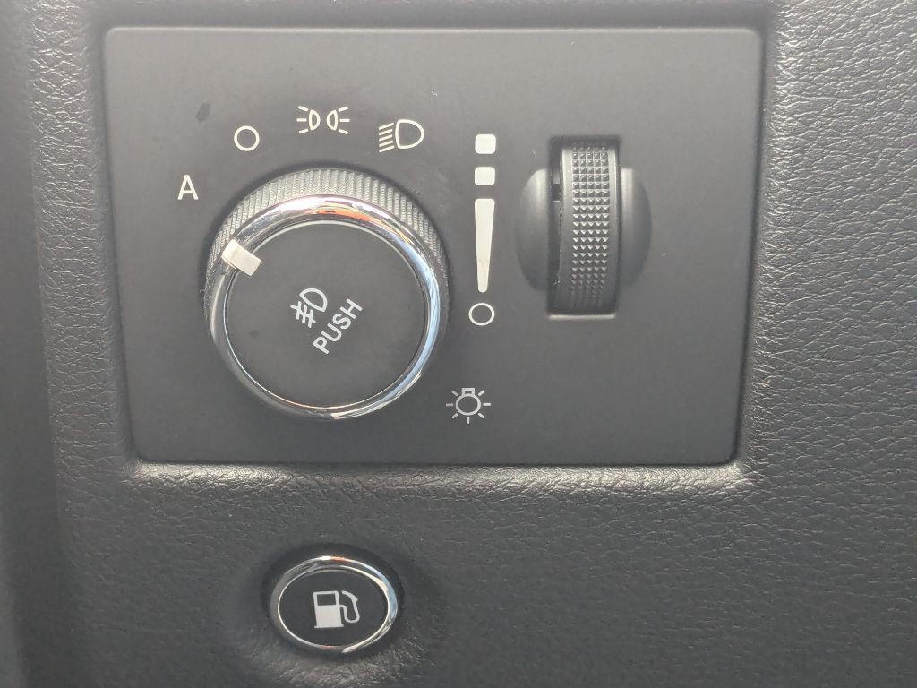 2016 Jeep Grand Cherokee Image 23