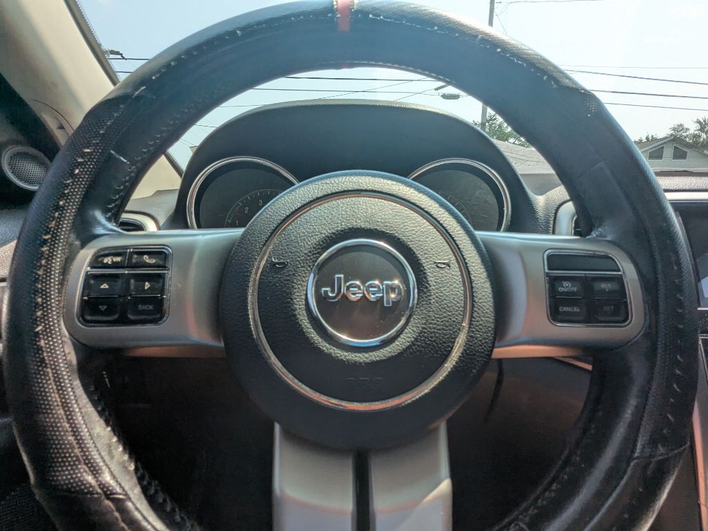 2011 Jeep Grand Cherokee Image 11