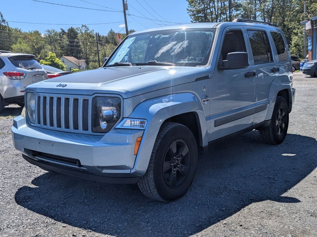 2012 Jeep Liberty Image 2