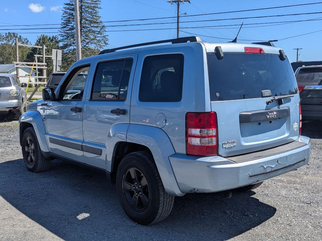 2012 Jeep Liberty Image 3