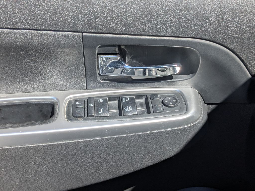 2012 Jeep Liberty Image 10