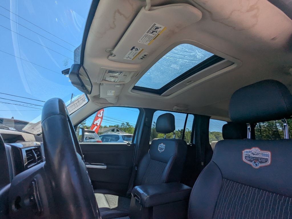 2012 Jeep Liberty Image 12