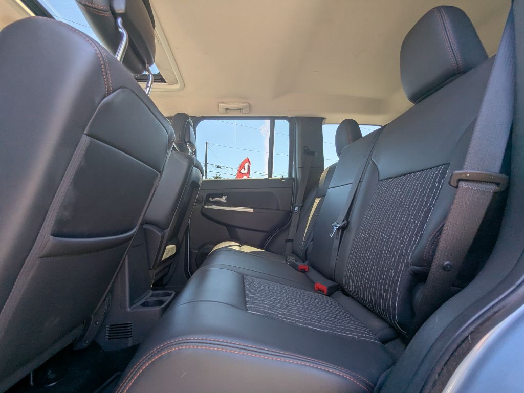 2012 Jeep Liberty Image 15