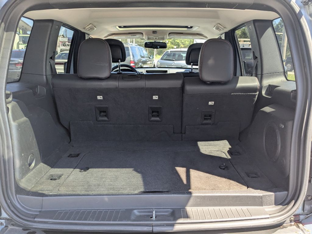 2012 Jeep Liberty Image 16