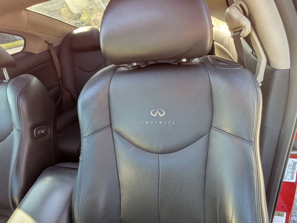 2013 INFINITI G37 Image 15