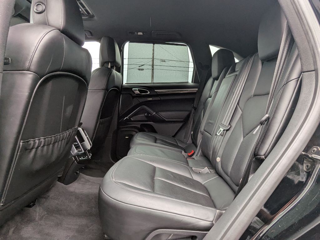 2013 Porsche Cayenne Image 14
