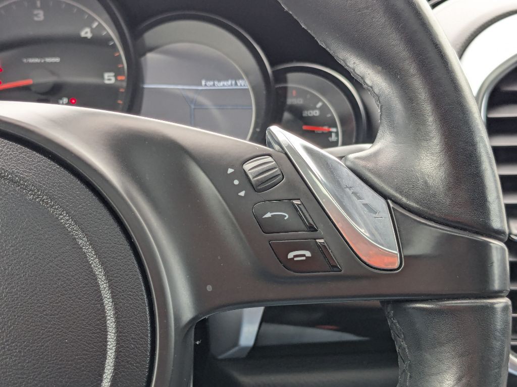 2013 Porsche Cayenne Image 20