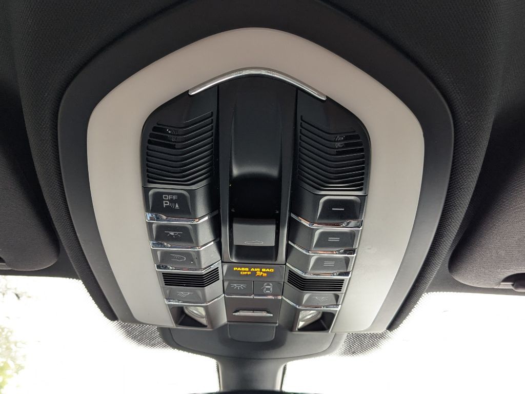 2013 Porsche Cayenne Image 25