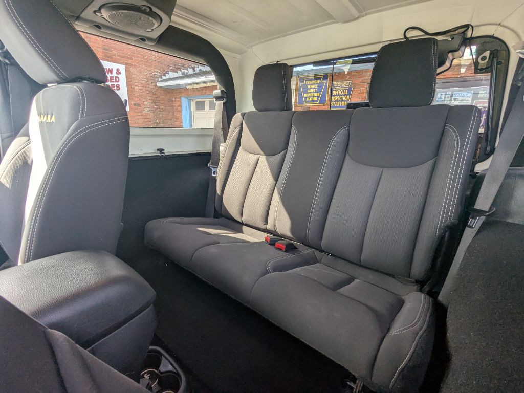 2013 Jeep Wrangler Image 15