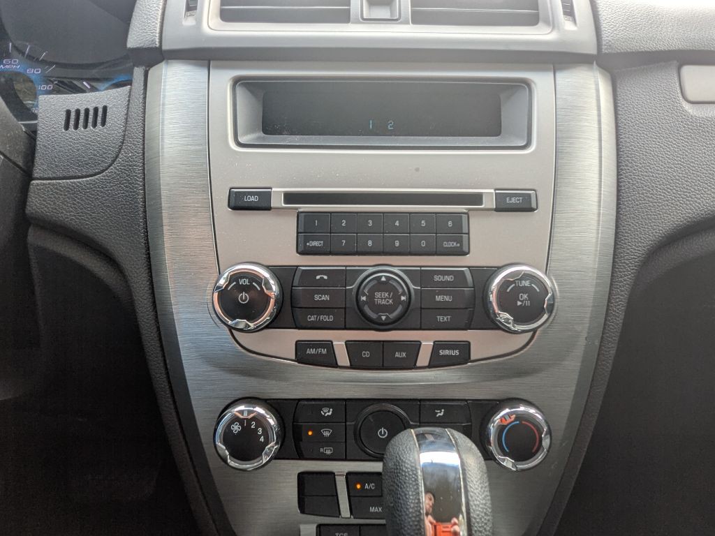 2012 Ford Fusion Image 11