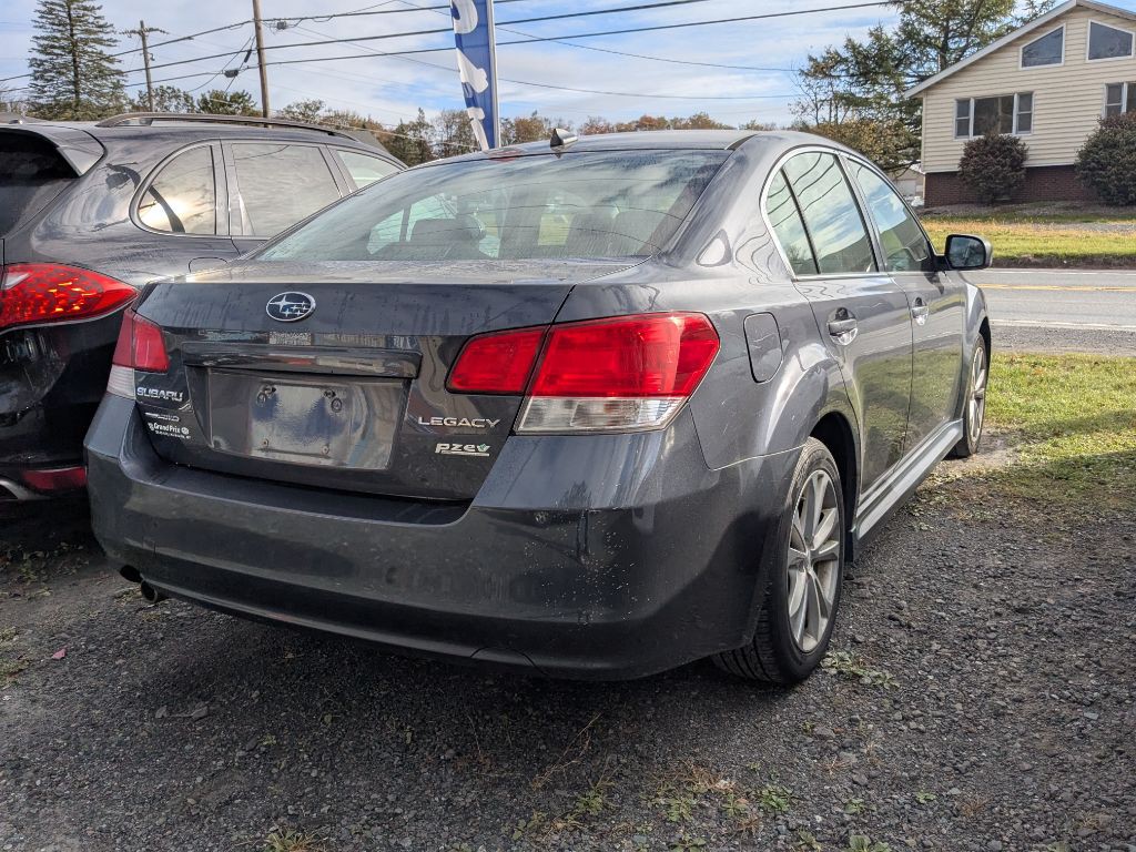2013 Subaru Legacy Image 4