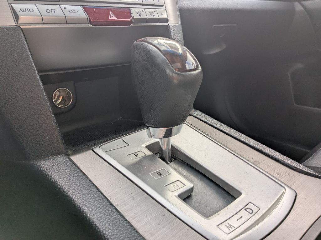 2013 Subaru Legacy Image 17