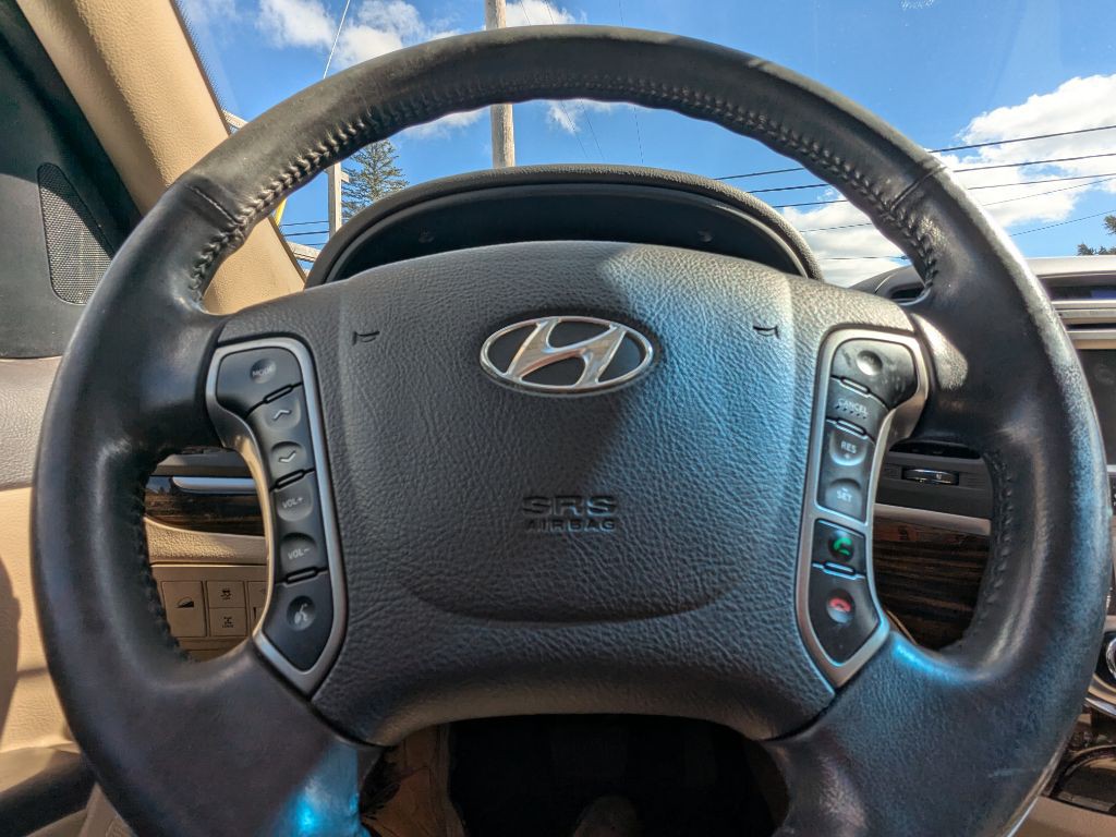 2012 Hyundai Santa Fe Image 12