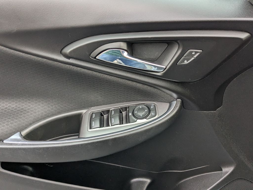 2018 Chevrolet Malibu Image 5