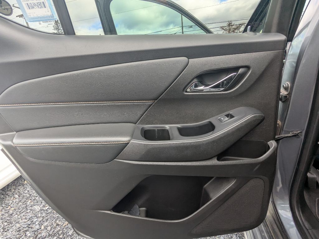 2021 Chevrolet Traverse Image 8