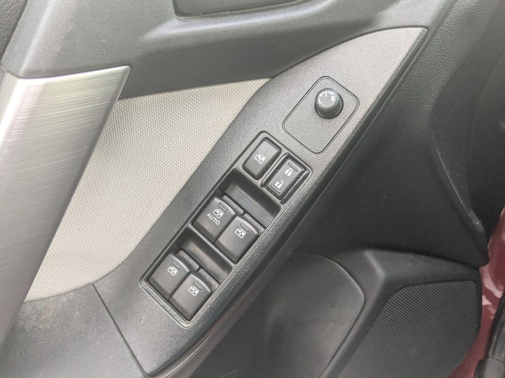 2015 Subaru Forester Image 5
