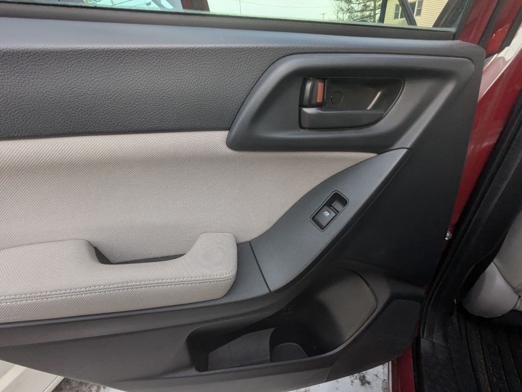 2015 Subaru Forester Image 8